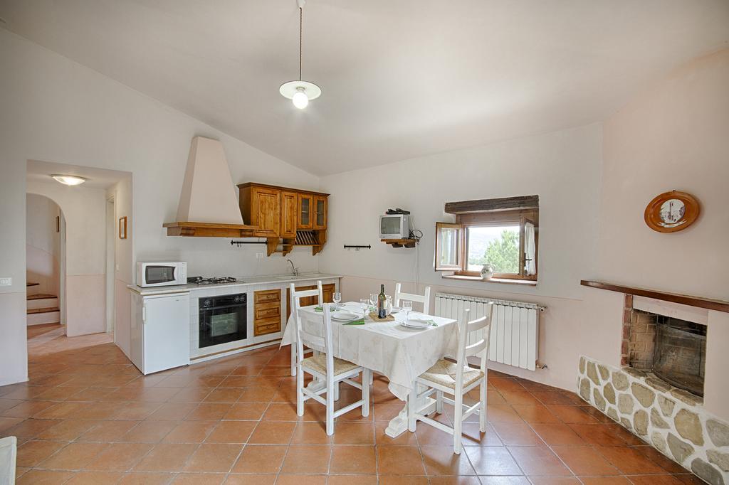Borgo Romena Hotel Pratovecchio Szoba fotó